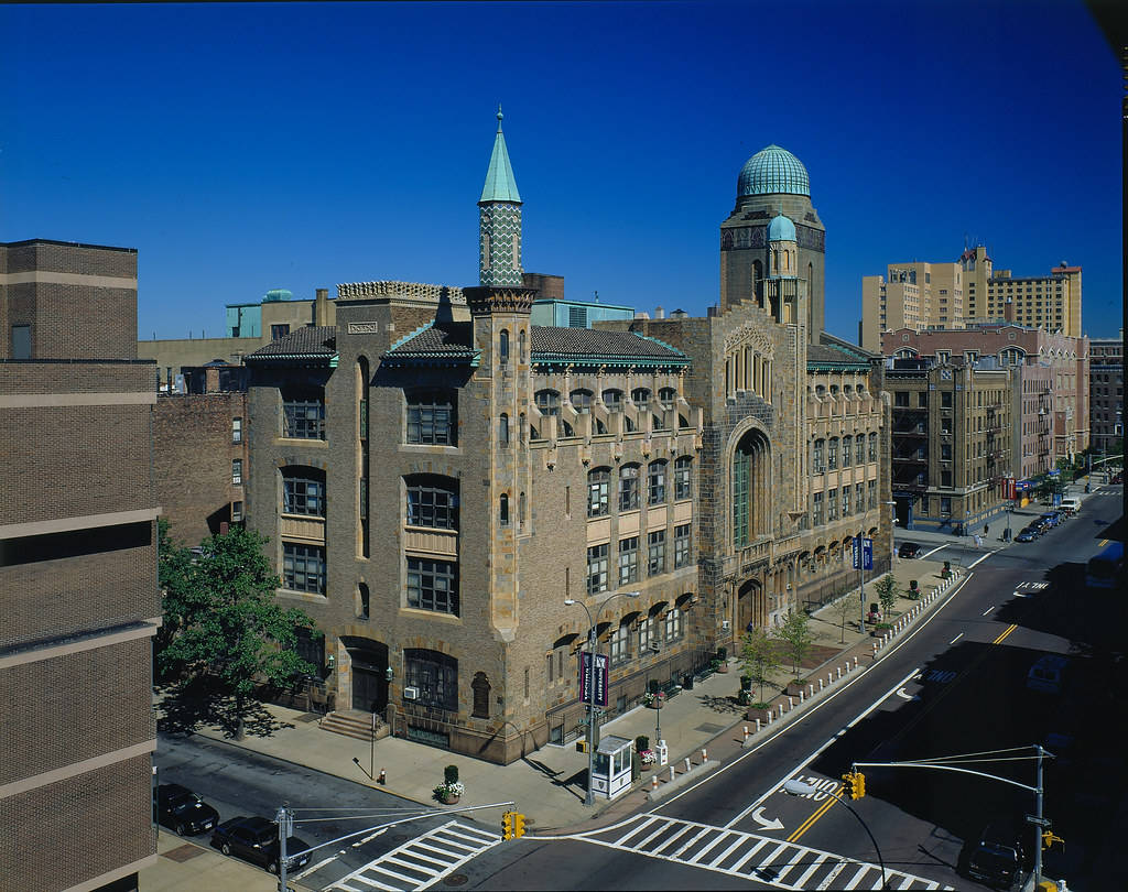 yeshiva university zysman hall aerial shot 1ybwskbm3v0giw0w